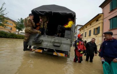 意國北部暴雨成災最少8死 格蘭披治賽事取消